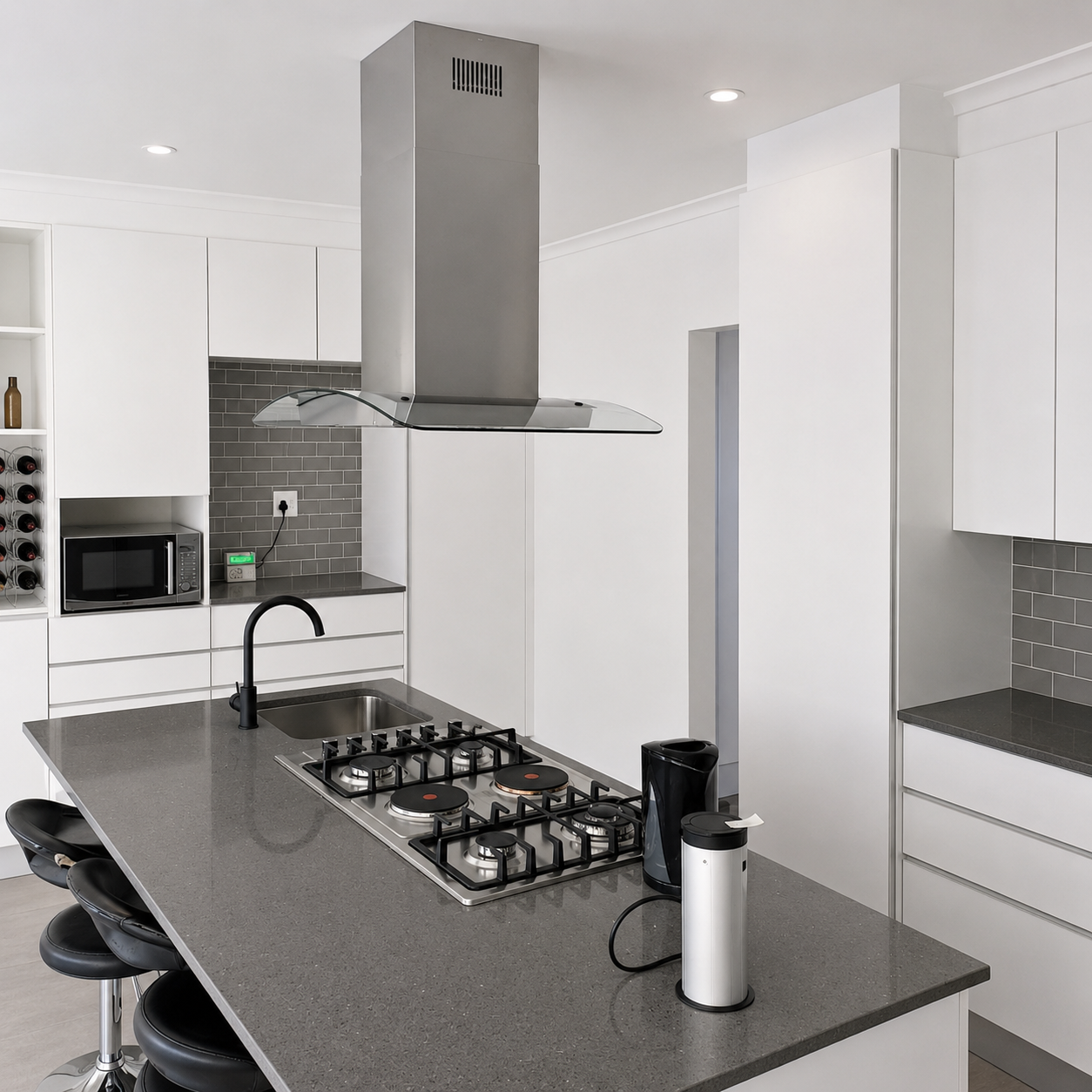Modern, Minimalist Full Home - Ruimsig, Jhb